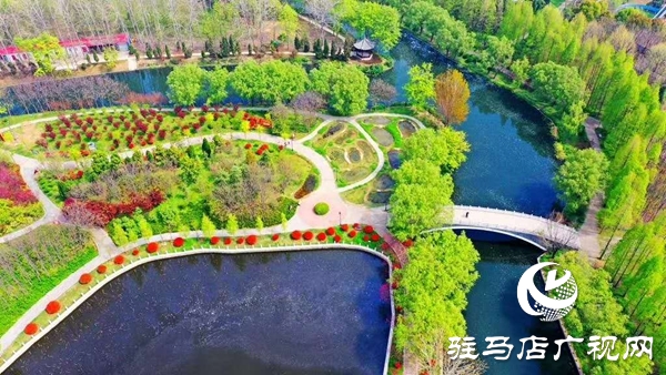 春風拂“蘇堤”，游人醉“斷橋”，四月的天中美景似江南