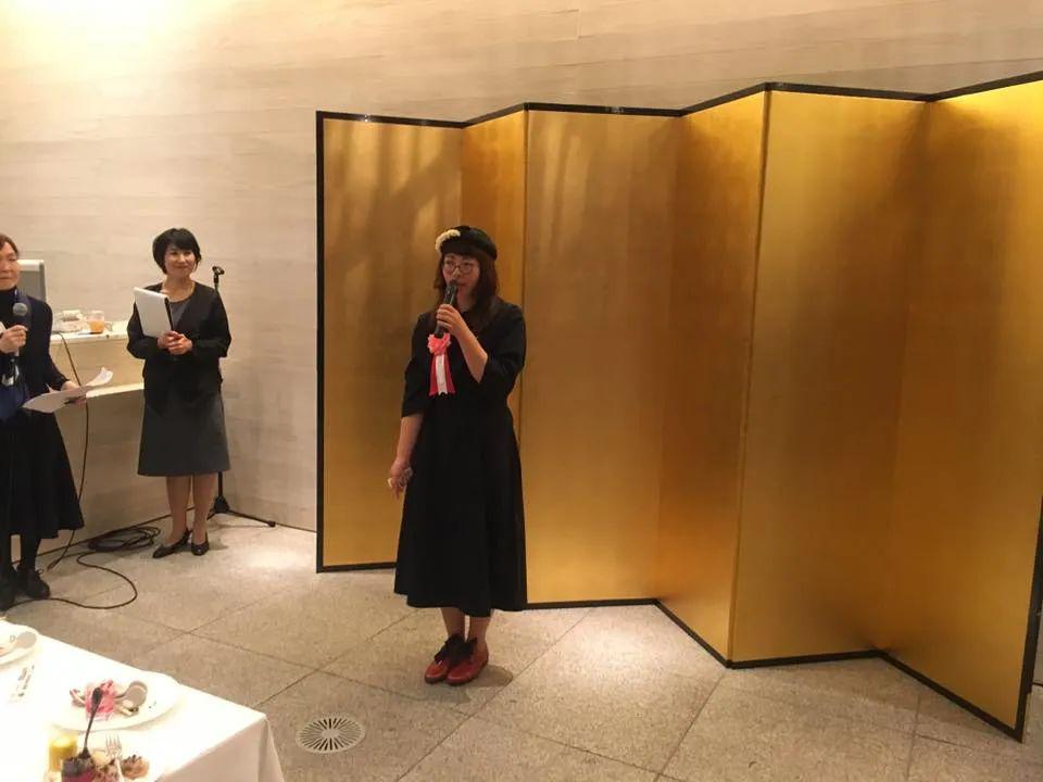 85后中國(guó)姑娘玩玻璃震驚日本，斬獲藝術(shù)大獎(jiǎng)，驚艷數(shù)萬(wàn)網(wǎng)友：玻璃還能這么玩？ 