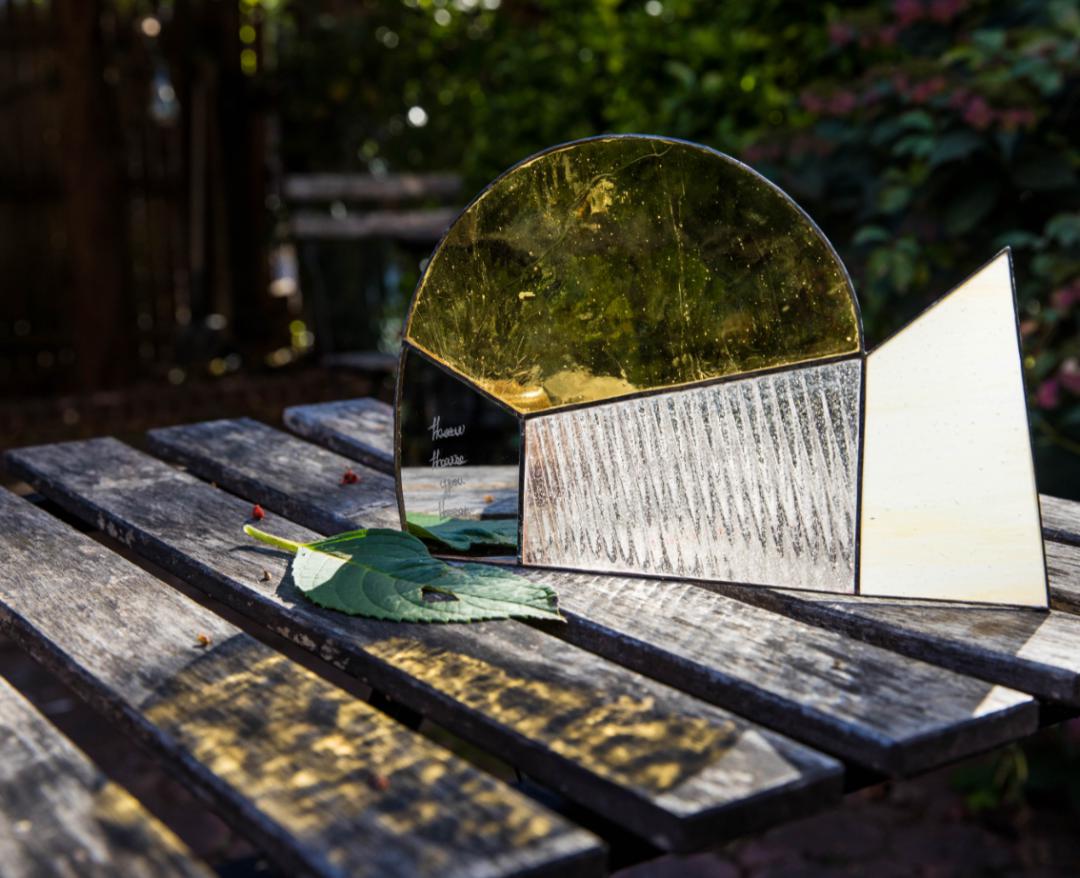 85后中國(guó)姑娘玩玻璃震驚日本，斬獲藝術(shù)大獎(jiǎng)，驚艷數(shù)萬(wàn)網(wǎng)友：玻璃還能這么玩？ 