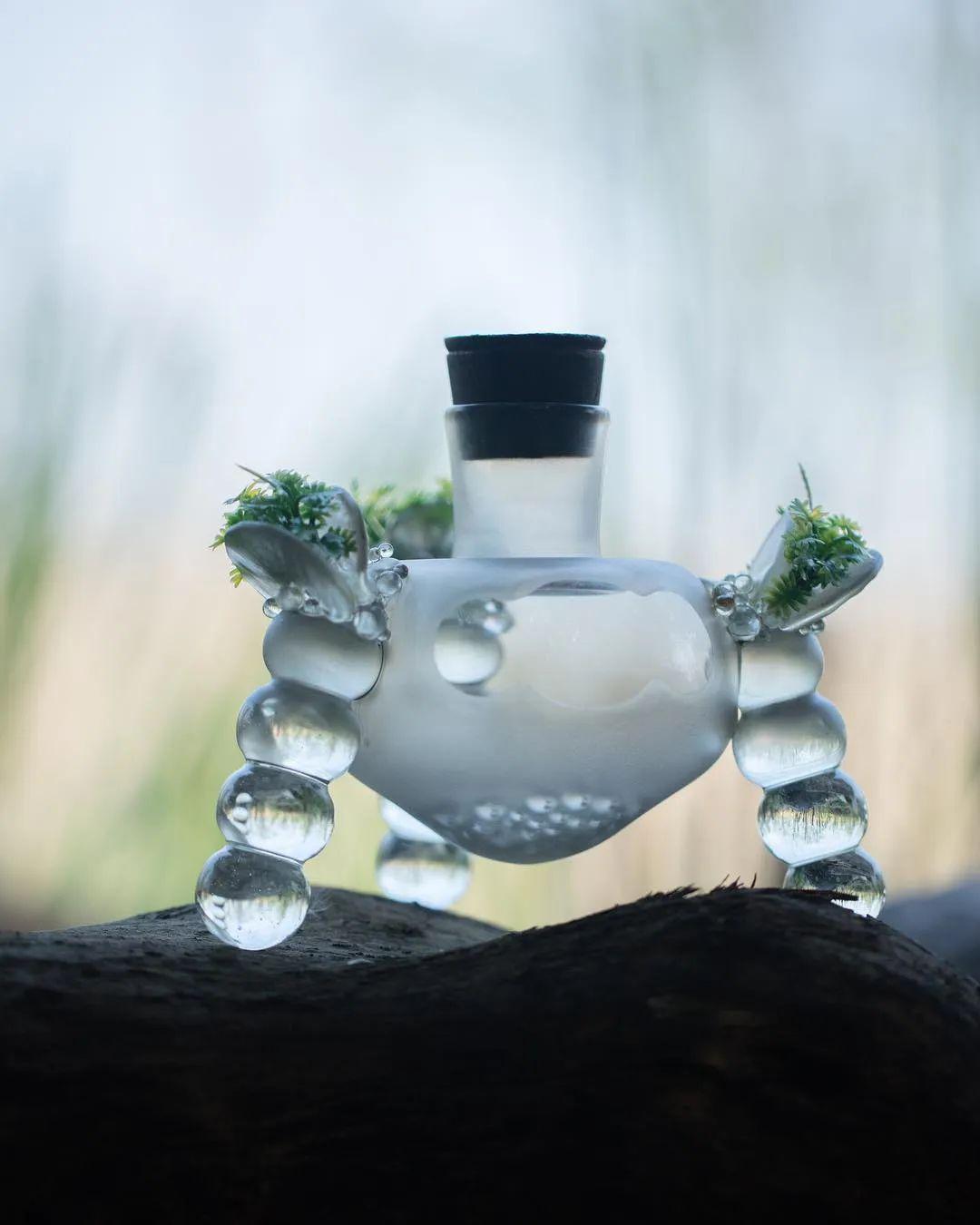 85后中國(guó)姑娘玩玻璃震驚日本，斬獲藝術(shù)大獎(jiǎng)，驚艷數(shù)萬(wàn)網(wǎng)友：玻璃還能這么玩？ 