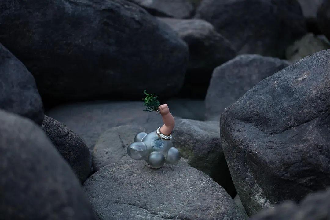 85后中國(guó)姑娘玩玻璃震驚日本，斬獲藝術(shù)大獎(jiǎng)，驚艷數(shù)萬(wàn)網(wǎng)友：玻璃還能這么玩？ 