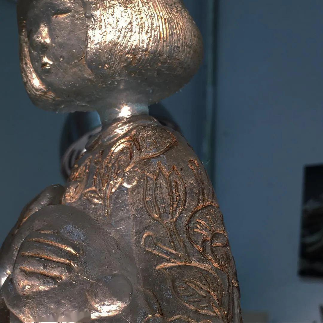 85后中國(guó)姑娘玩玻璃震驚日本，斬獲藝術(shù)大獎(jiǎng)，驚艷數(shù)萬(wàn)網(wǎng)友：玻璃還能這么玩？ 