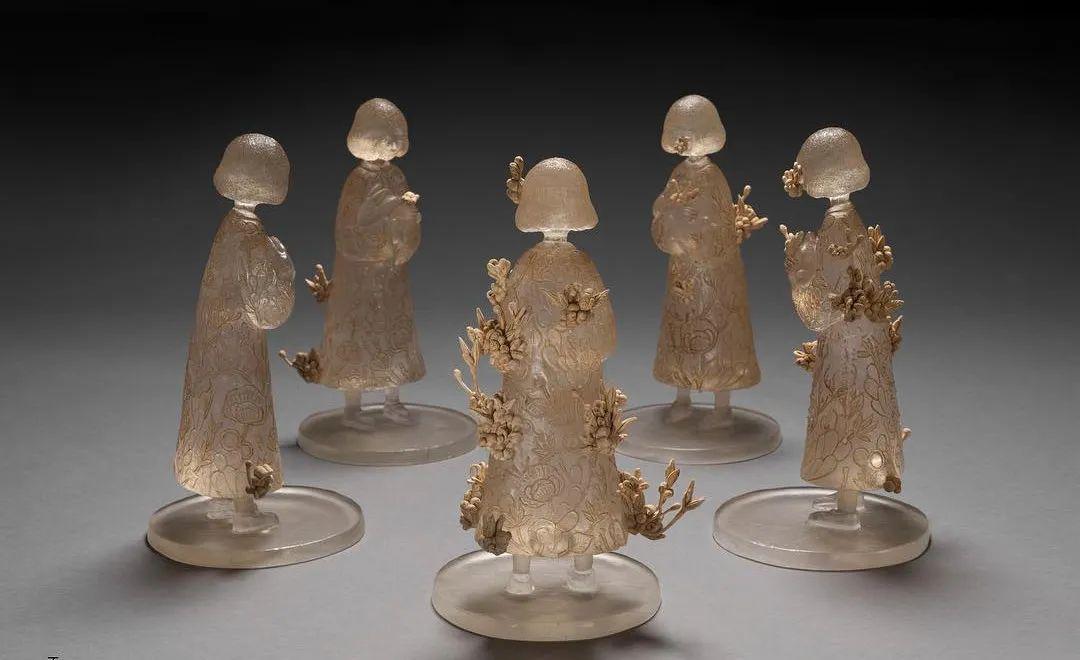 85后中國(guó)姑娘玩玻璃震驚日本，斬獲藝術(shù)大獎(jiǎng)，驚艷數(shù)萬(wàn)網(wǎng)友：玻璃還能這么玩？ 