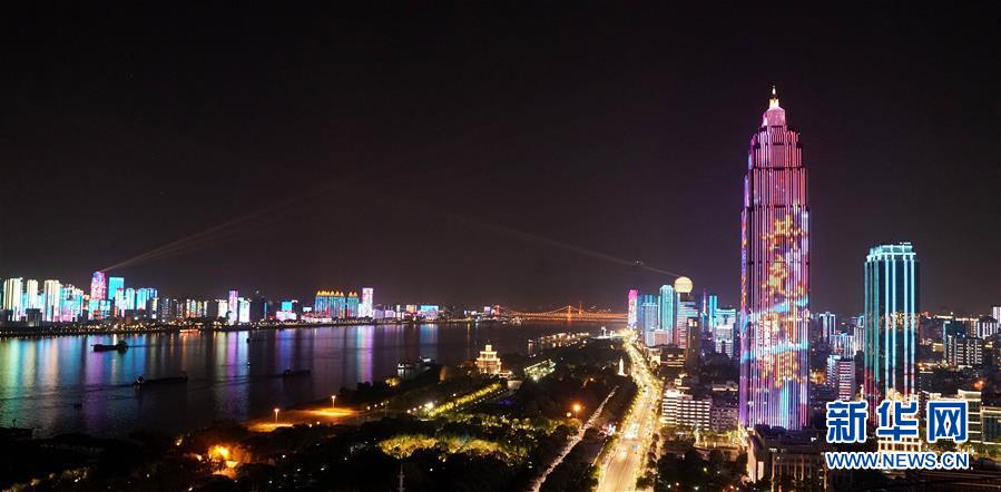 上下同心，守望相助——中國(guó)抗疫眾志成城的生動(dòng)實(shí)踐