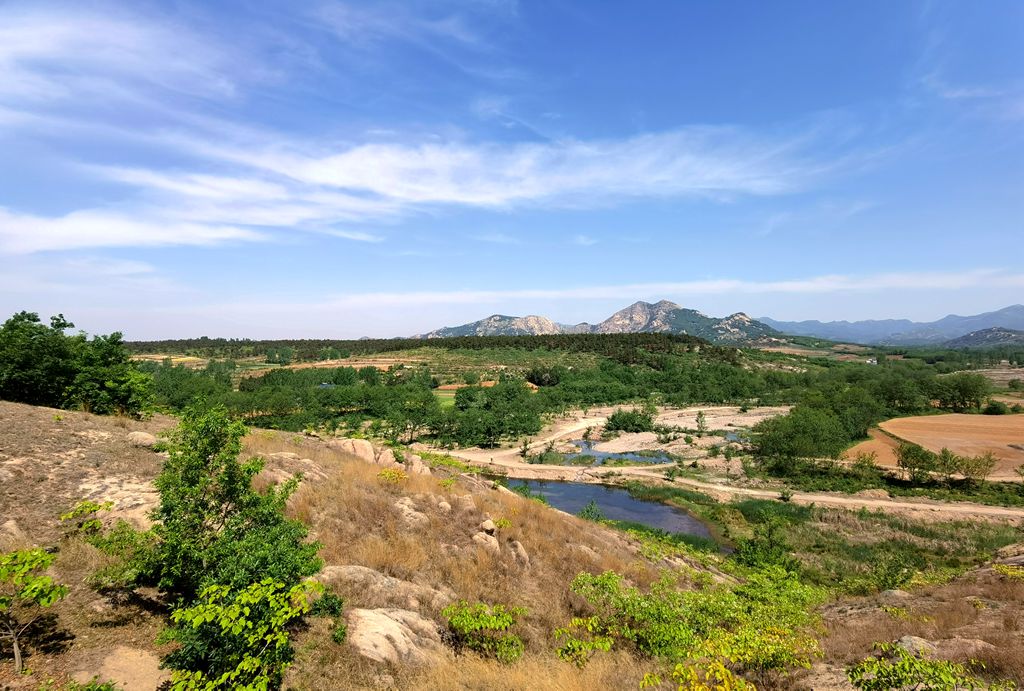 泌陽縣下碑寺，驚現(xiàn)天然“開”字石……
