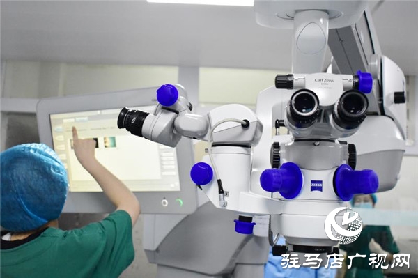  駐馬店眼科醫(yī)院引進全新的蔡司OCT導(dǎo)航顯微鏡