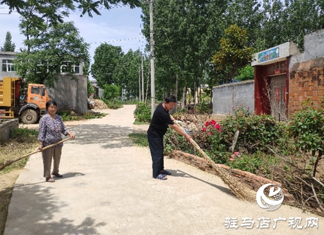 貧困戶張桂芝：俺家杏子熟了，要請(qǐng)韓書記來做客
