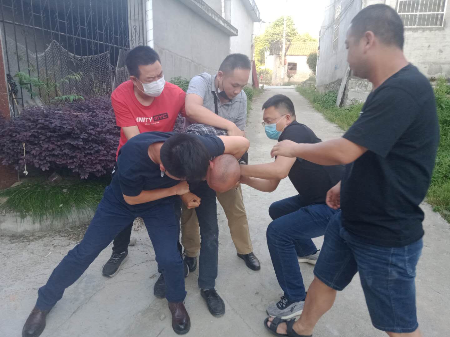 課桌內(nèi)存放的生活費“團滅”  一夜連撬20多個教室的瘋狂盜賊落網(wǎng)了