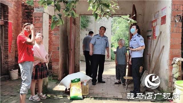 駐馬店市公安局西園分局組織開展“七一”扶貧慰問(wèn)活動(dòng)