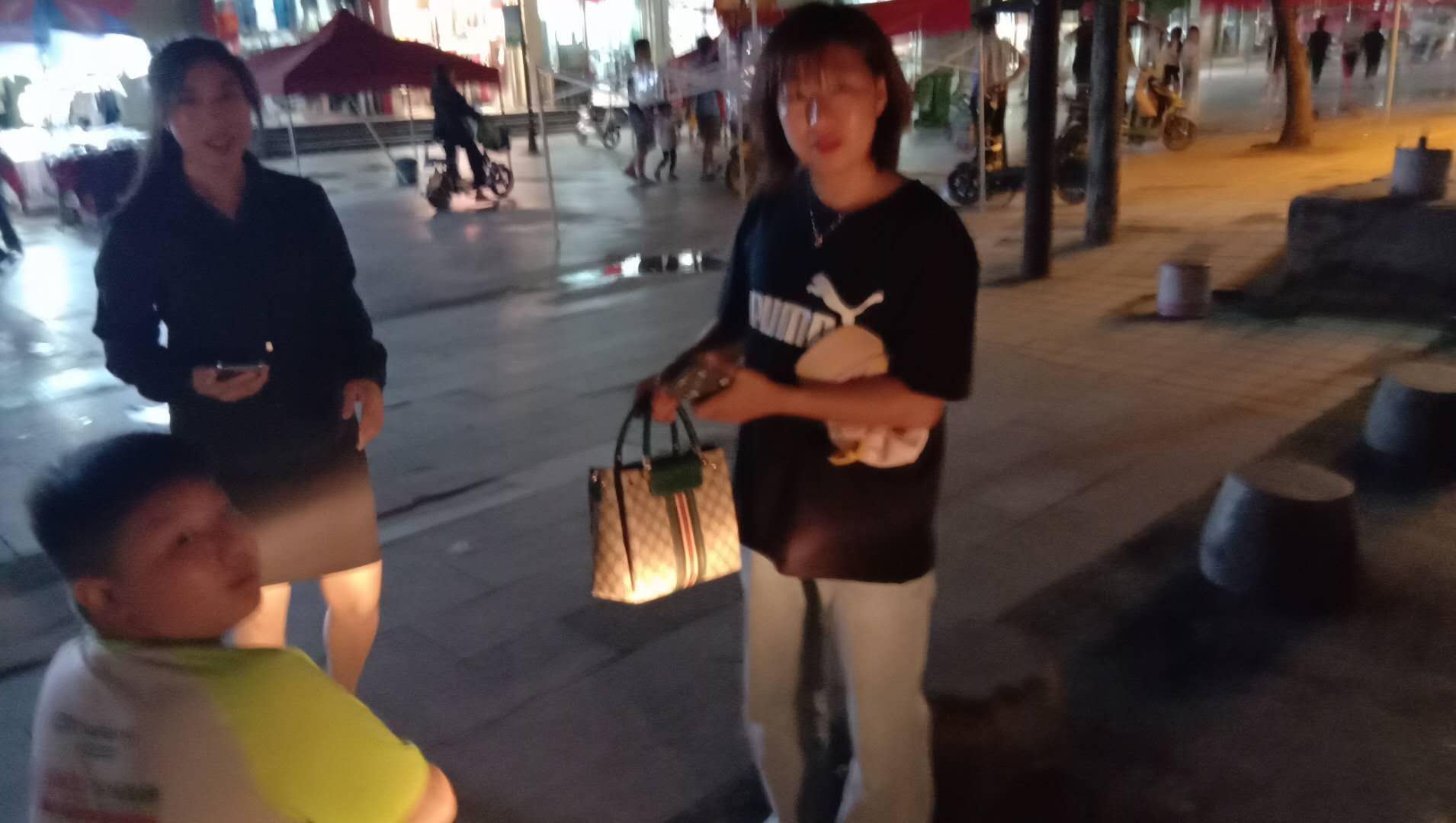 愛心接力：駐馬店市民撿到錢包，駐馬店民警助力歸還失主……