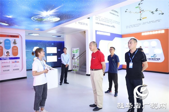 全國(guó)人大代表、“農(nóng)民工司令”張全收蒞臨云創(chuàng)谷科技產(chǎn)業(yè)園考察指導(dǎo)