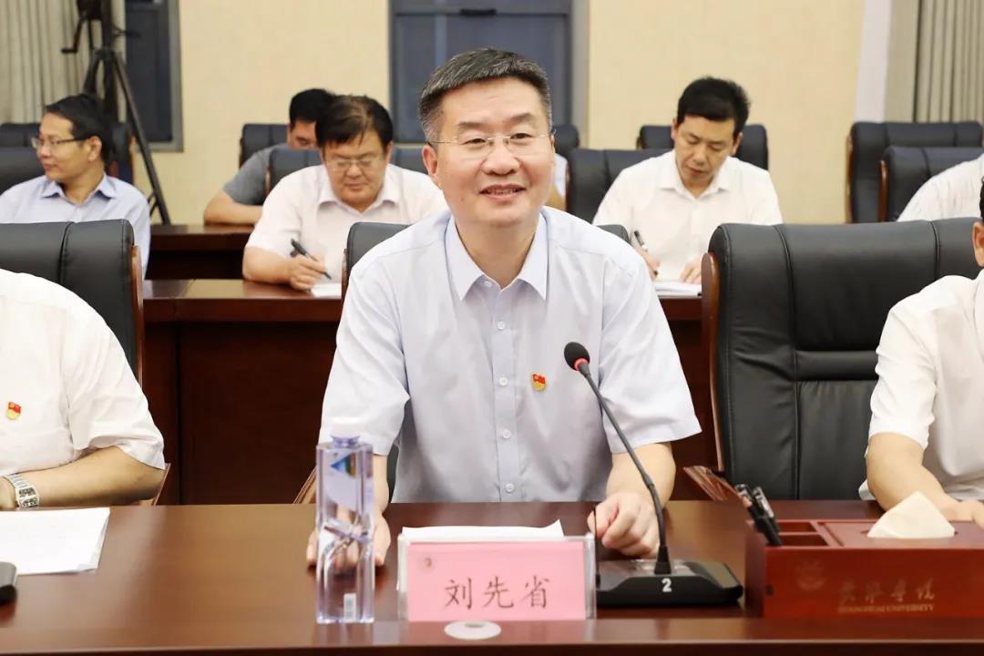 黃淮學院、黃淮學院附屬駐馬店市中心醫(yī)院醫(yī)教融合推進會召開