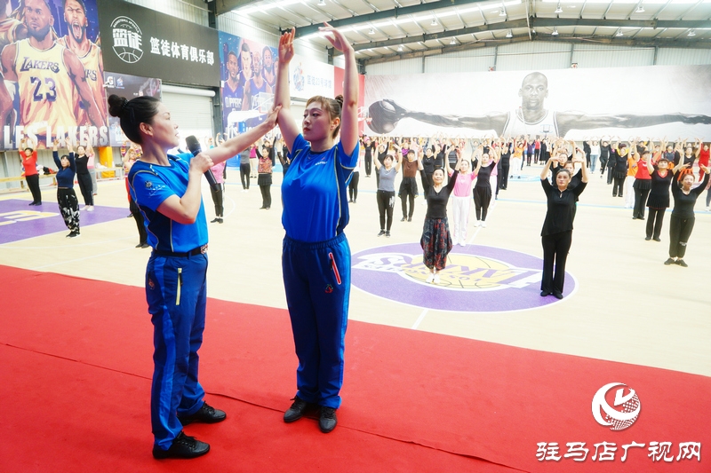 走基層送健康 健身帶來樂與美:河南省全民健身志愿服務(wù)系列活動(dòng)在駐馬店啟動(dòng)
