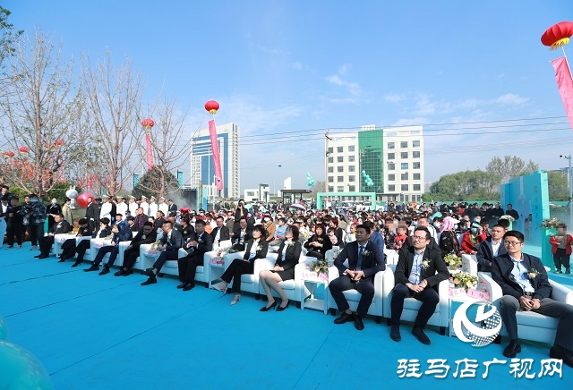 信贏天下，友愛筑家，駐馬店信友·天樾營銷中心盛大啟幕