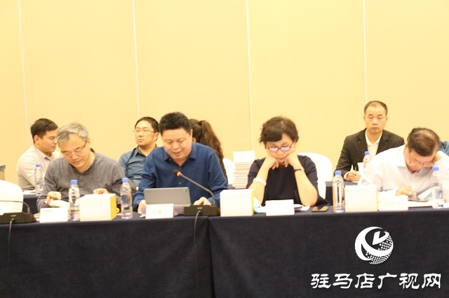 “科教影視論壇”讓2020中國農民豐收節(jié)——第三屆中國農民電影節(jié)“增收