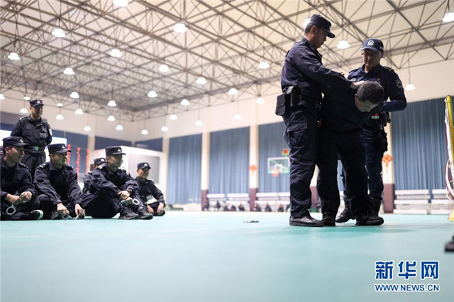 青海:警務(wù)實(shí)戰(zhàn)送教西寧監(jiān)獄干警