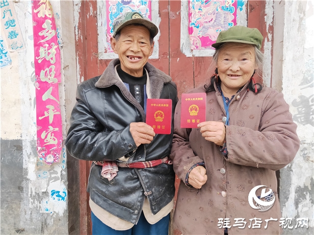 我不知道我是誰(shuí)，卻得到一個(gè)溫暖的家