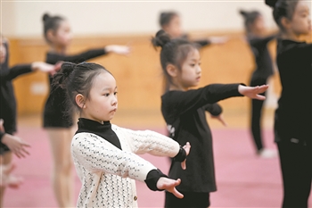 體育考試改革的“第一只螃蟹”如何吃？