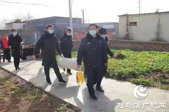 駐馬店交通運(yùn)輸綜合行政執(zhí)法支隊(duì)開展“迎新春、獻(xiàn)愛心”慰問活動(dòng)