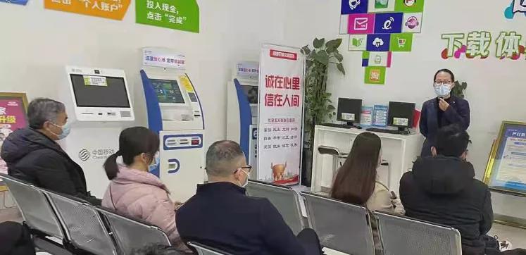 銀發(fā)暖心！駐馬店移動“銀發(fā)暖心服務(wù)”在行動
