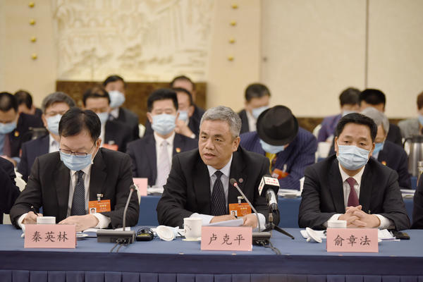【大河網(wǎng)景】河南代表團舉行全體會議審議政府工作報告