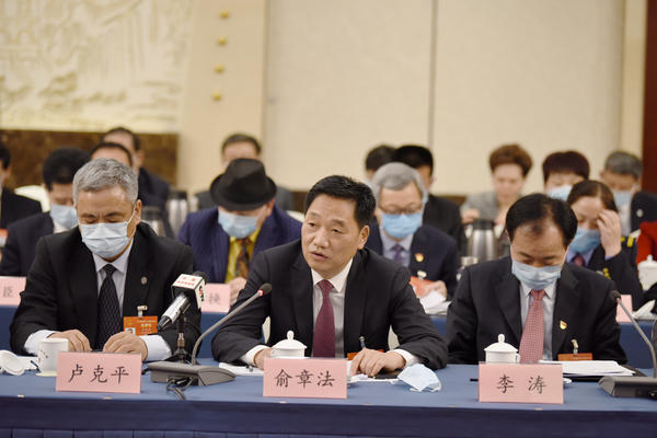 【大河網(wǎng)景】河南代表團舉行全體會議審議政府工作報告