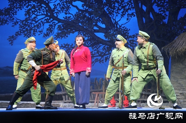 駐馬店市民中心精彩上演豫劇《小推車(chē)》