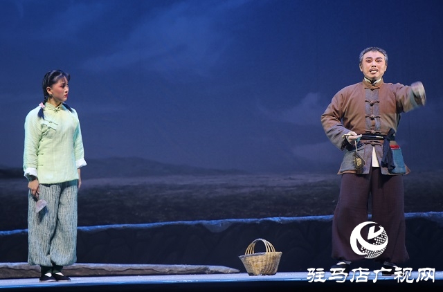 駐馬店市民中心精彩上演豫劇《小推車(chē)》