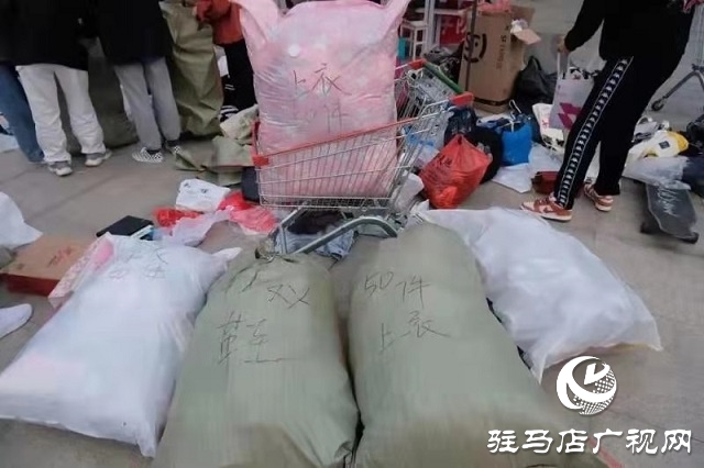 黃淮學(xué)院經(jīng)濟與管理學(xué)院攜手天中義工聯(lián)合舉辦義捐活動