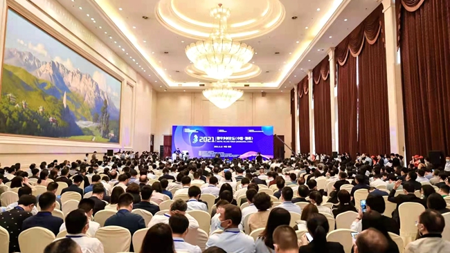 在河南割麥約農(nóng)機(jī)，“一鍵”搞定