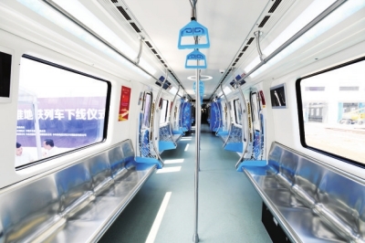 首列中國(guó)標(biāo)準(zhǔn)地鐵列車在鄭州下線 “鄭州機(jī)場(chǎng)至許昌線”將首嘗鮮
