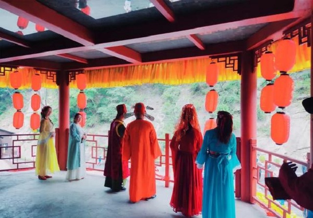 “市”外有桃園，宜陽(yáng)花果山，遛娃首選點(diǎn)