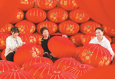 “到處可見的‘中國(guó)紅’，是最美的色彩”