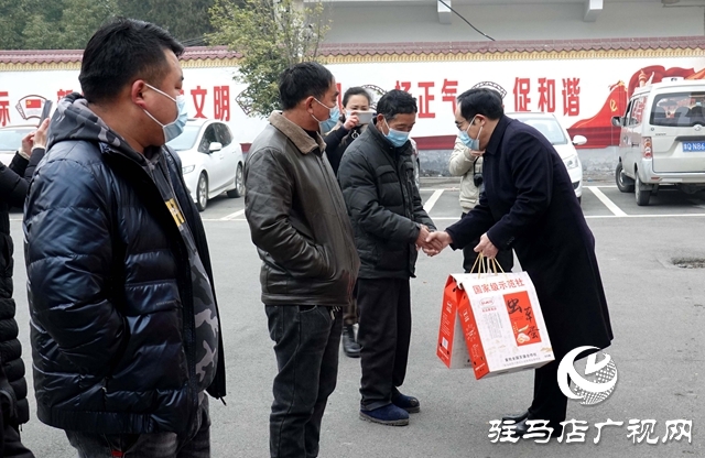 經(jīng)濟開發(fā)區(qū)慈善總會開展雙節(jié)慰問脫貧戶活動