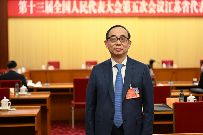 孫飄揚代表：擴大藥品專利期限補償效力，促進醫(yī)藥創(chuàng)新
