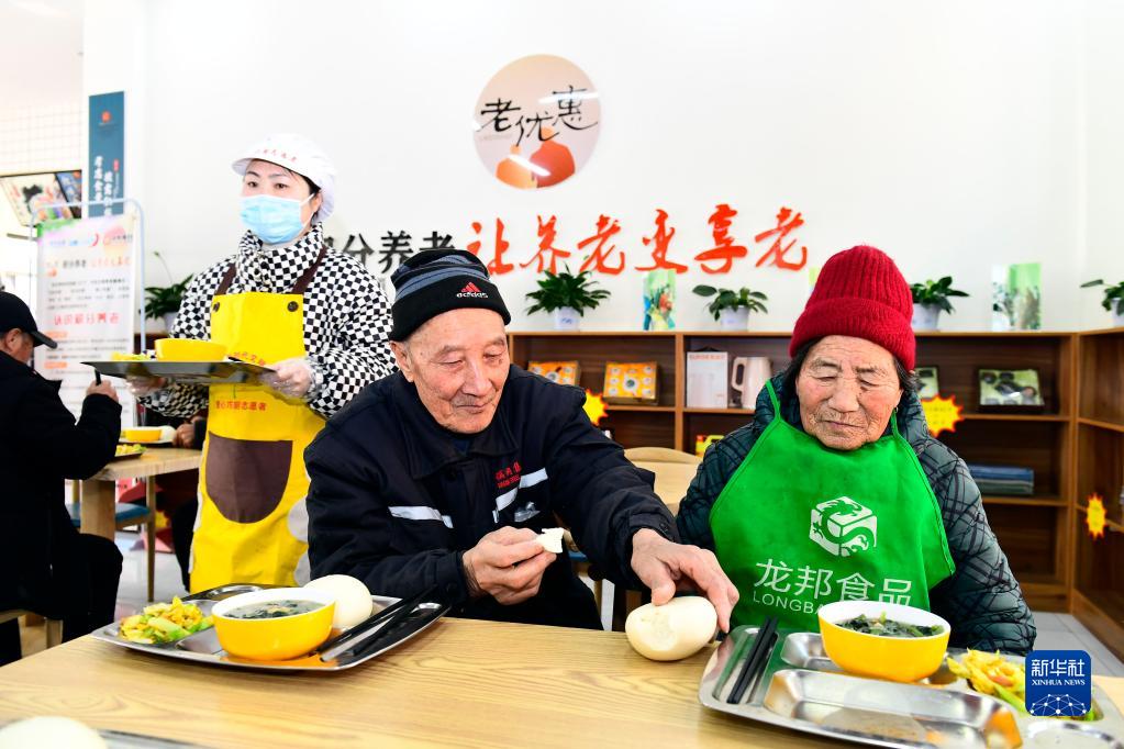 又乘春風浩蕩時——習(xí)近平總書記同全國兩會代表委員共商國是十年紀實