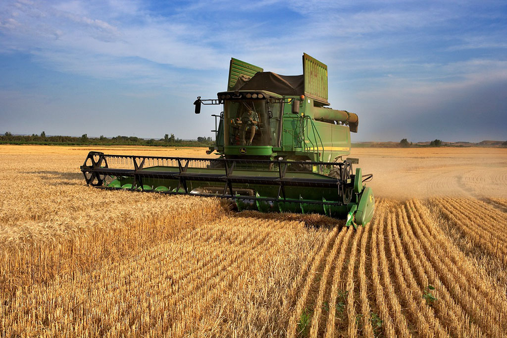 一車一證 免費(fèi)申領(lǐng) 河南省開始發(fā)放《聯(lián)合收割機(jī)插秧機(jī)跨區(qū)作業(yè)證》