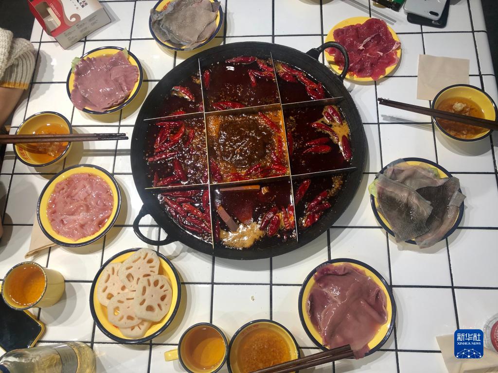 制止餐飲浪費·倡導(dǎo)勤儉節(jié)約丨“紅與綠”——火鍋新“食”尚