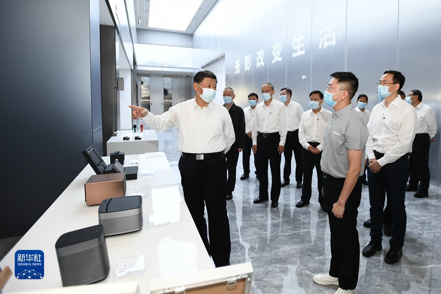 習(xí)近平在四川考察時強調(diào) 深入貫徹新發(fā)展理念主動融入新發(fā)展格局 在新的征程上奮力譜寫四川發(fā)展新篇章