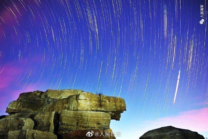 星空+航母+海岸線！人民海軍拍的絕美星空太震撼了