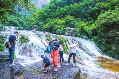 云臺山景區(qū)即日起至7月31日，全國游客免門票