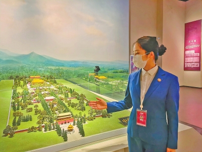 走進(jìn)鄭州博物館“天地之中”展廳，找尋其中的奧秘