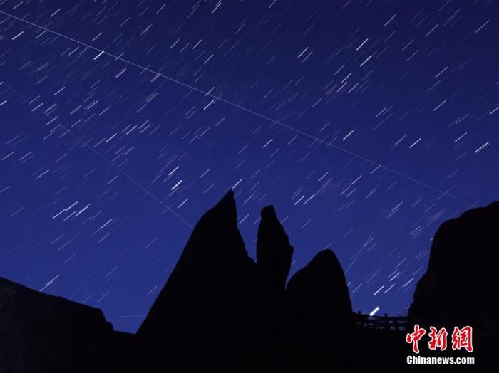 英仙座流星雨來襲：啥是火流星？如何觀賞？