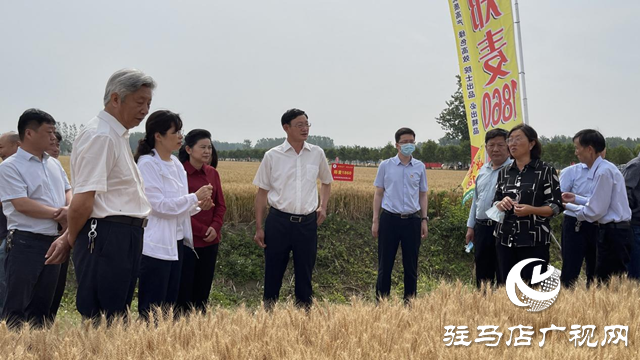 服務基層，讓利于農(nóng)！鋤禾肥業(yè)攜手駐研種業(yè)感恩行圓滿成功