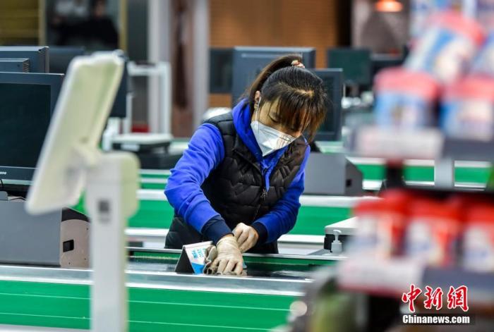 “陽過”被要求休病假？律師：工資應(yīng)正常支付