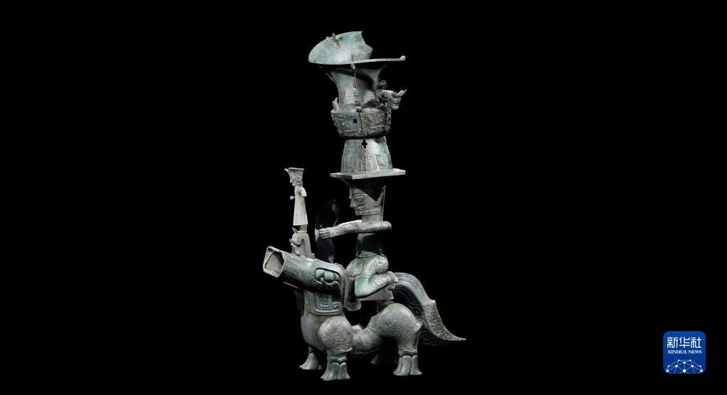 對(duì)上眼了！三星堆“神人”“神獸”成功“跨坑”合體
