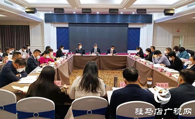 兩會時(shí)間｜駐馬店市政協(xié)委員分組討論《政府工作報(bào)告》和計(jì)劃、財(cái)政報(bào)告