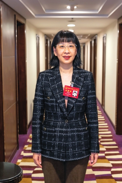 河南省人大代表李敏，建議提升農業(yè)信息化創(chuàng)新能力