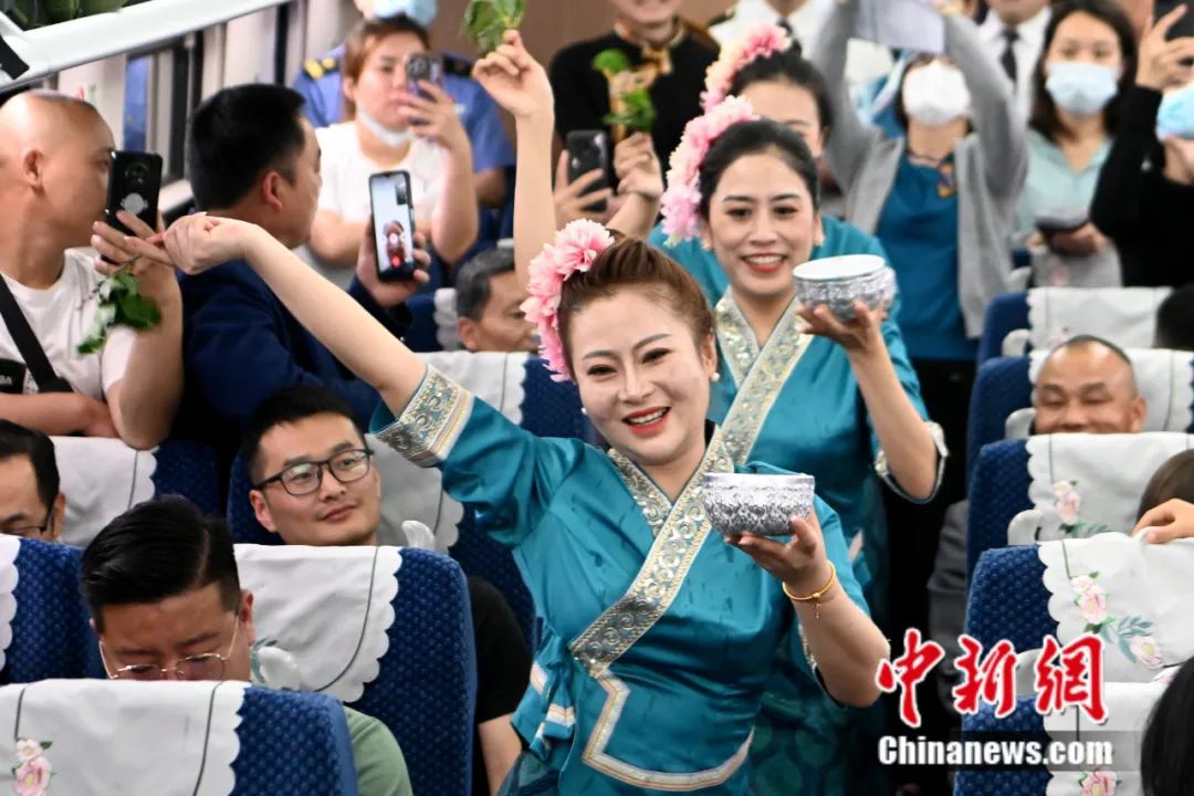 4月13日起，坐著動(dòng)車去老撾！