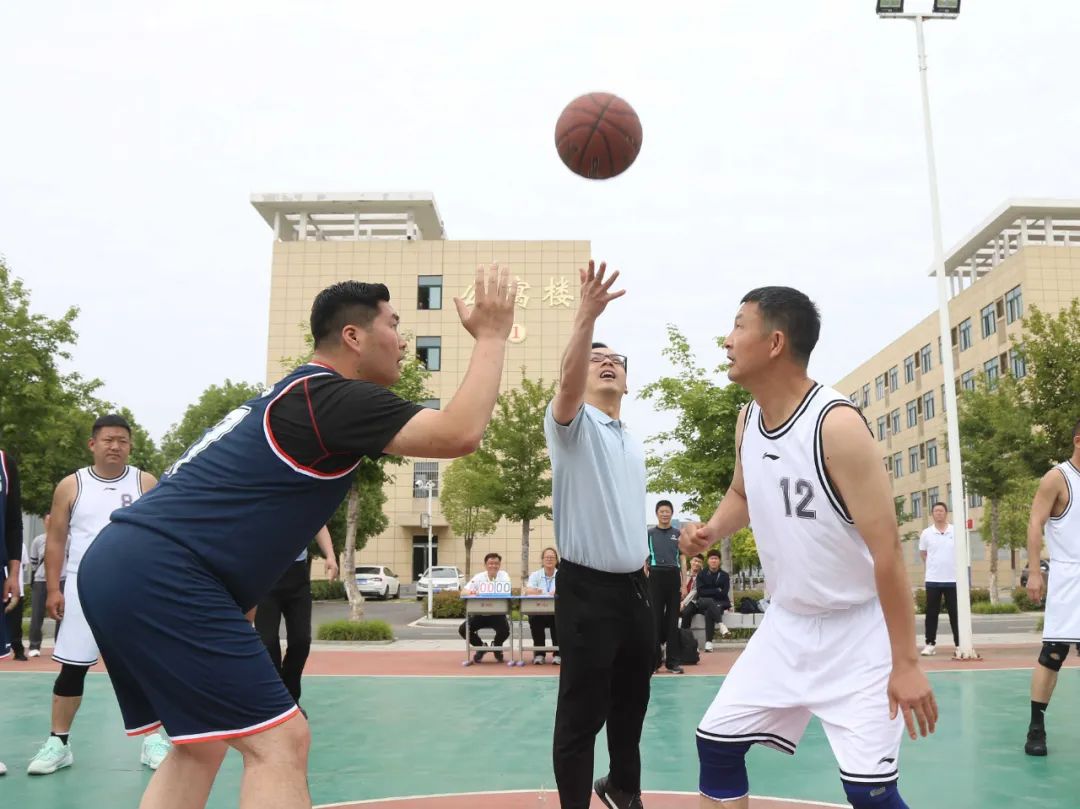 ?共享運(yùn)動(dòng)激情 迸發(fā)奮進(jìn)力量！第二屆駐馬店市直機(jī)關(guān)趣味運(yùn)動(dòng)會(huì)暨市直職工運(yùn)動(dòng)會(huì)開幕